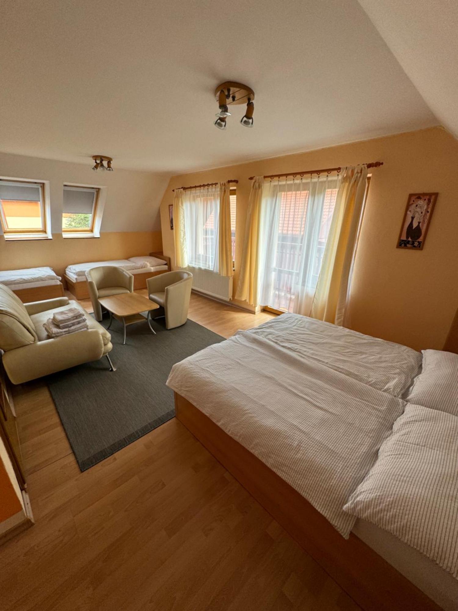 Appartement Lutra Montana à Relov Extérieur photo