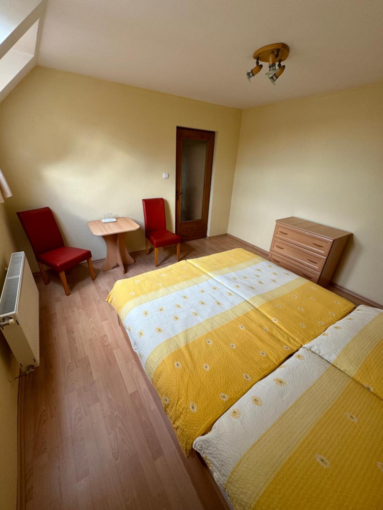 Appartement Lutra Montana à Relov Extérieur photo